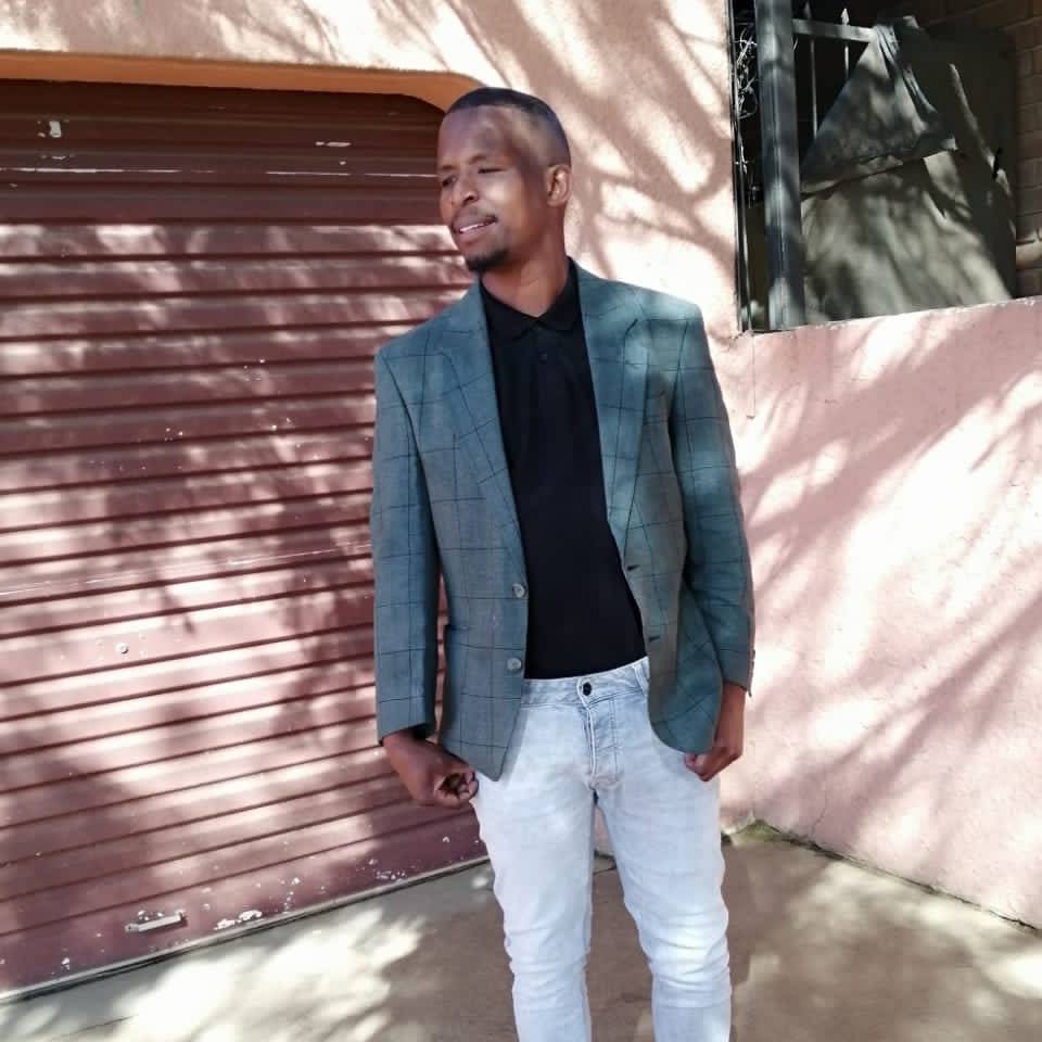 Paul Molefe