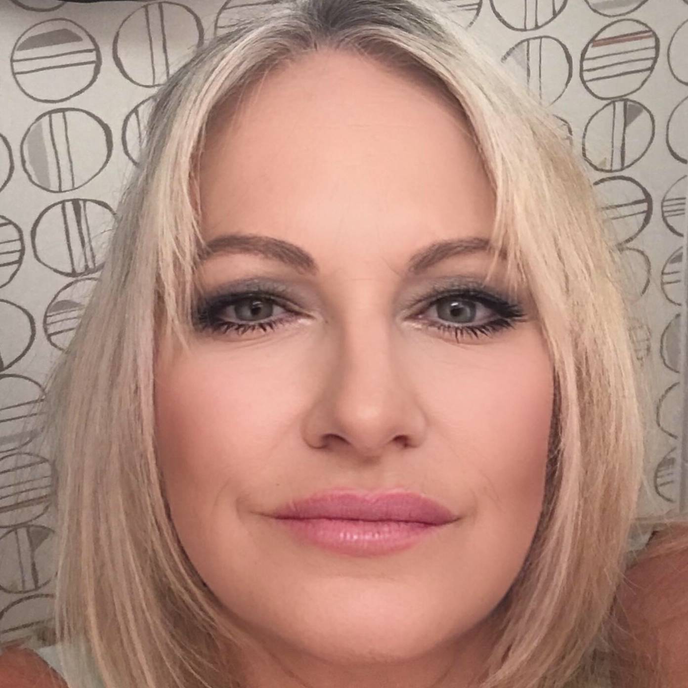 DAVINA ALLEN