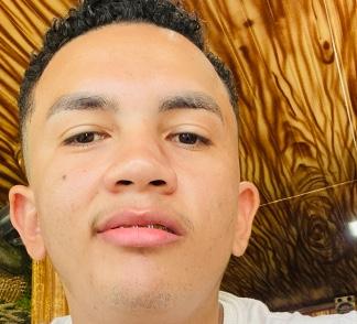 Daniel  Damasceno de almeida 