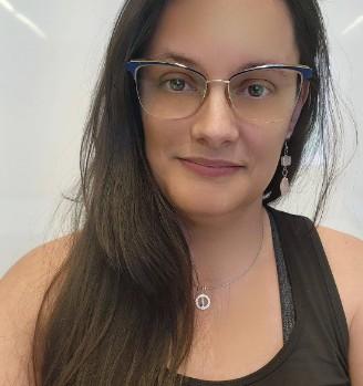 Daniela Trenahi Araújo