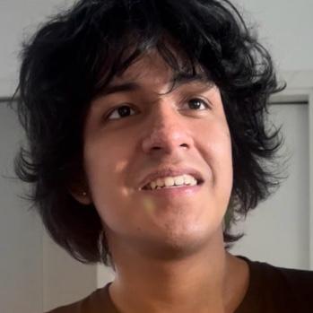 Moises Alejandro Mayr Andjelkovic