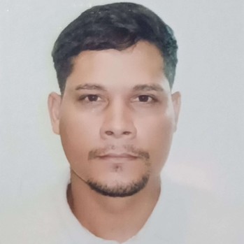 GILBERT LEÓN VELASQUEZ