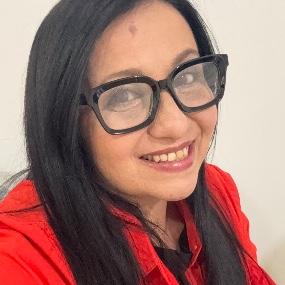 Fabiana  Vicente Costa