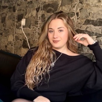  AINHOA    BUENO NAVARRO 