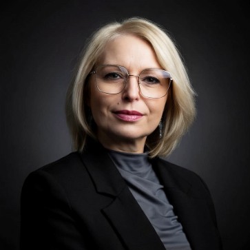 ISABELLE DE LOUREIRO