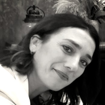  ALESSIA        REALDON 