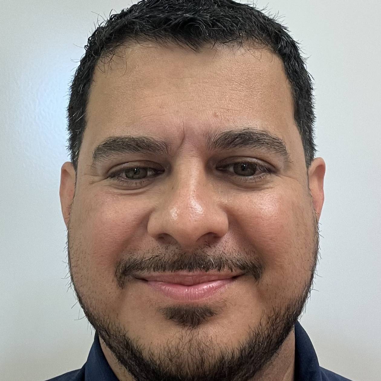 Larry De La Fuente
