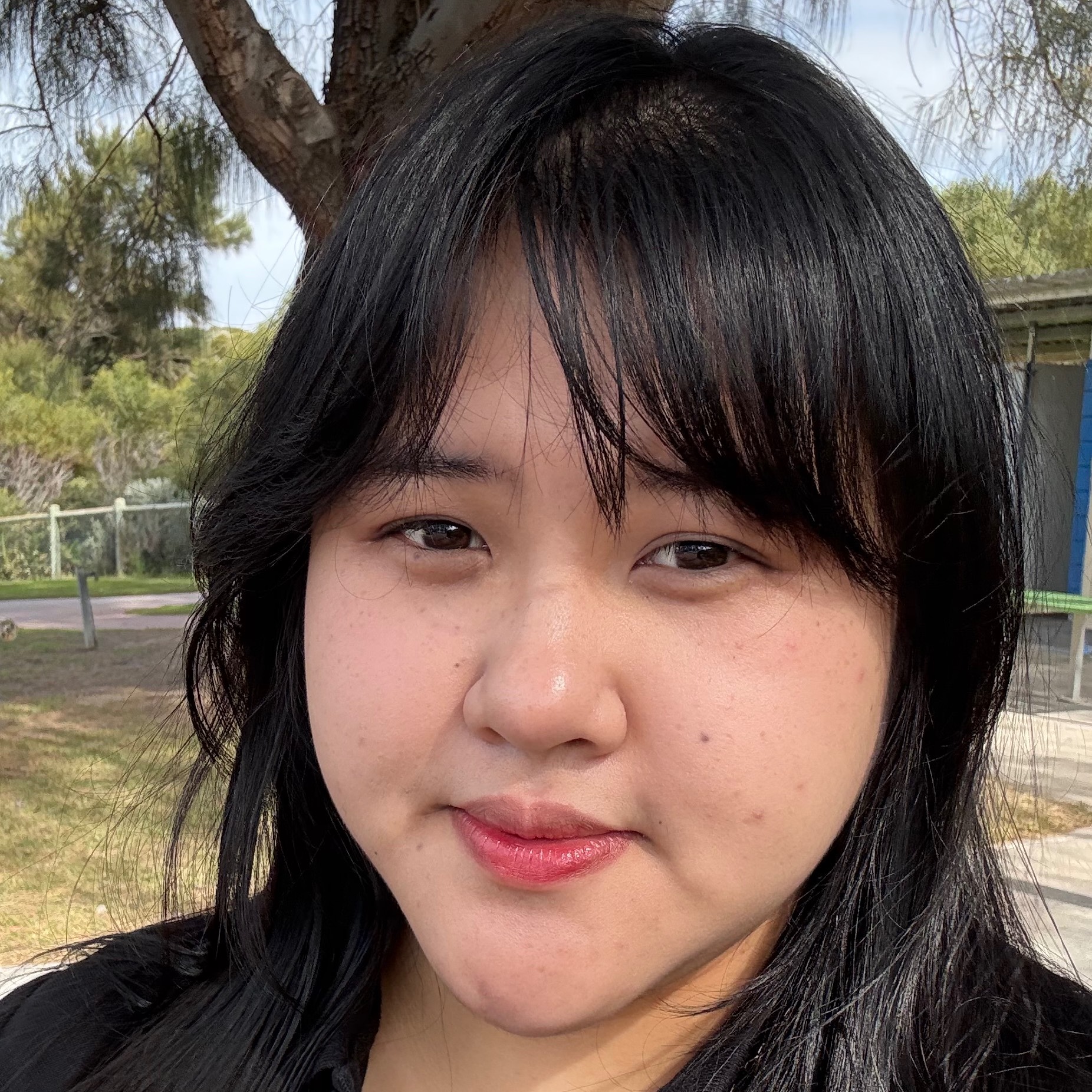 TRAM THI TUYET NGUYEN (TIFFANY NGUYEN)