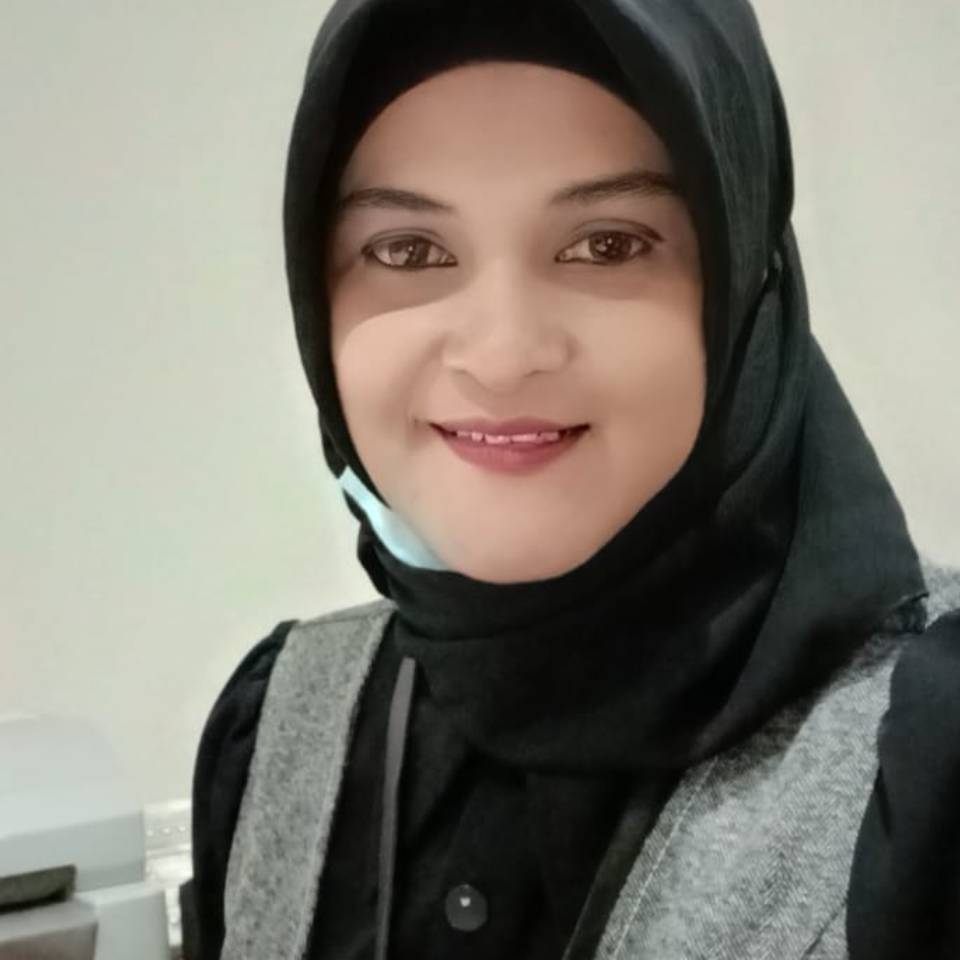 Cut Putri Elvia