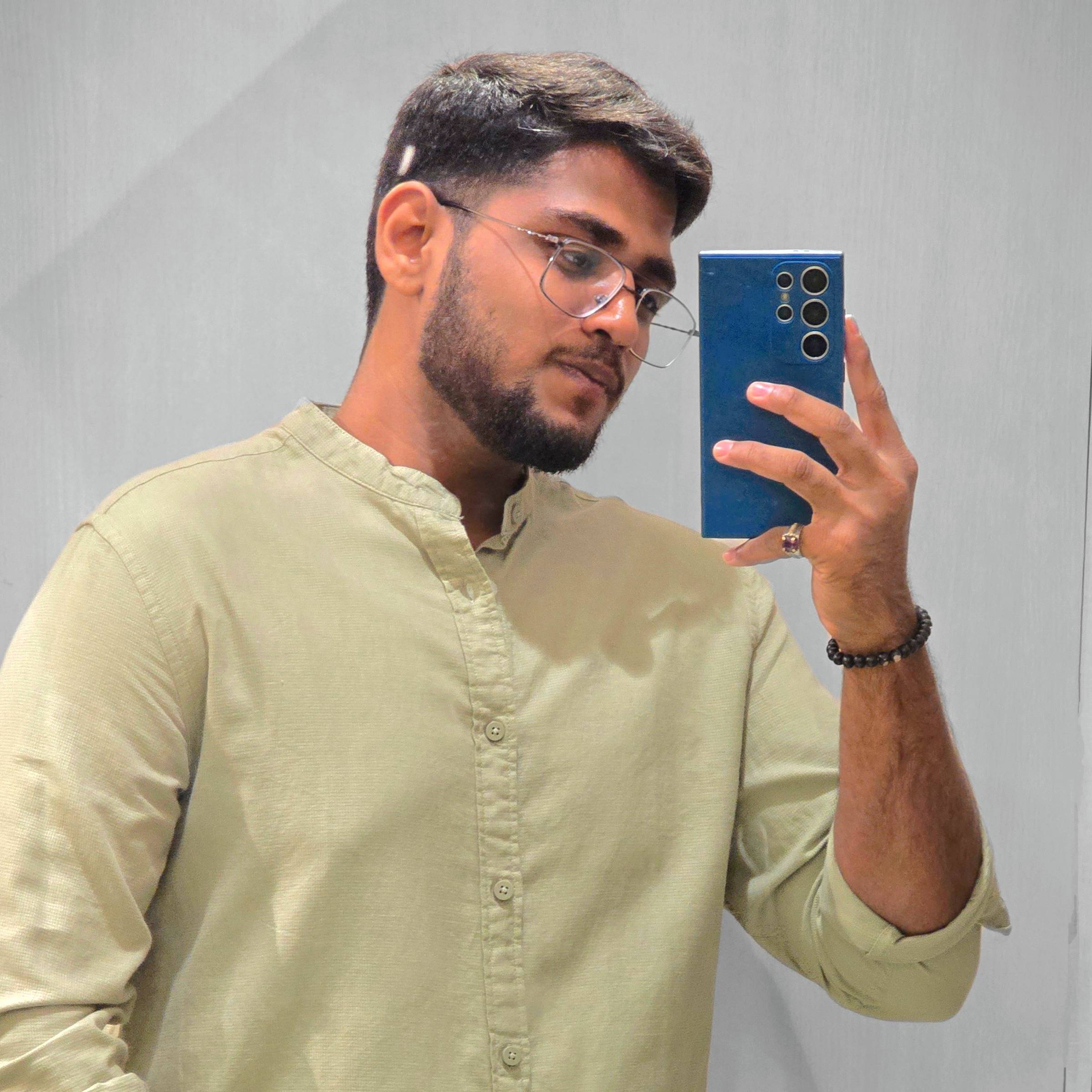 Hamza Ronak