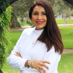 CLAUDIA ALMENGOR YLLANES