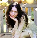 AVA BOUKER