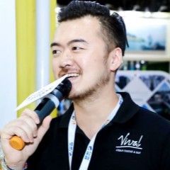 André Zhou