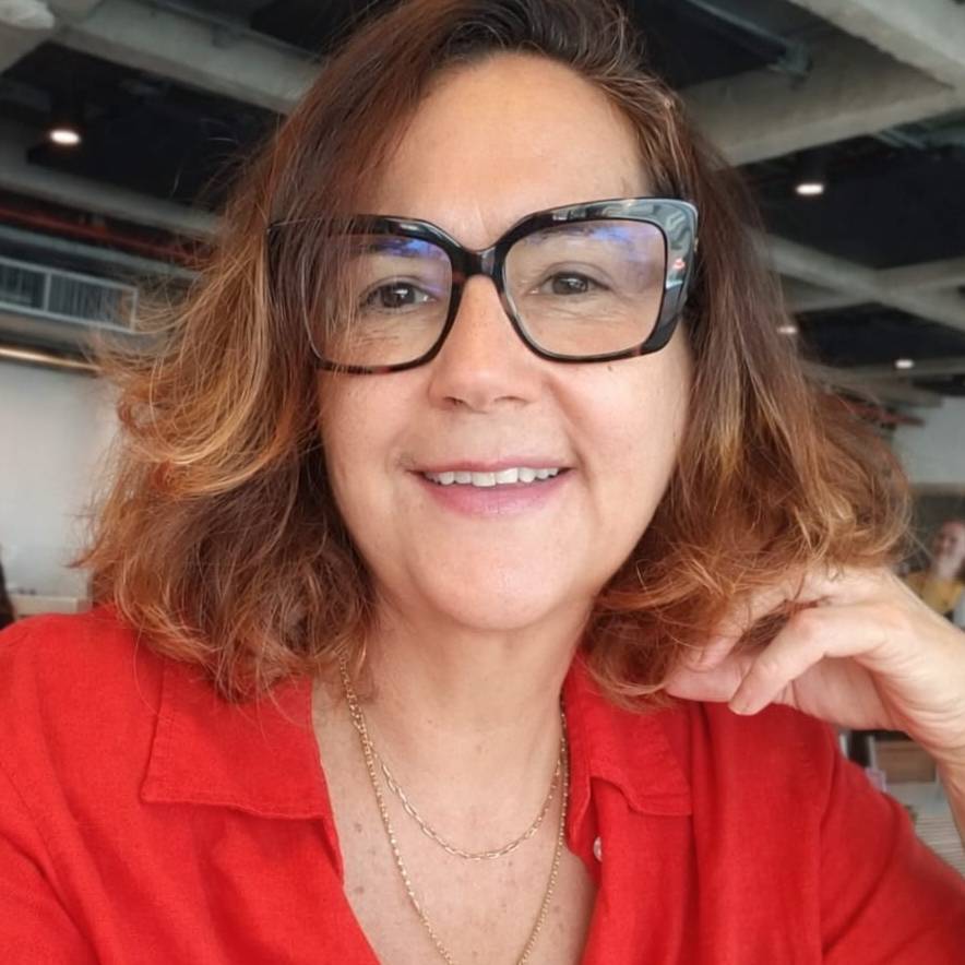 LUCIANA ALVES PEREIRA